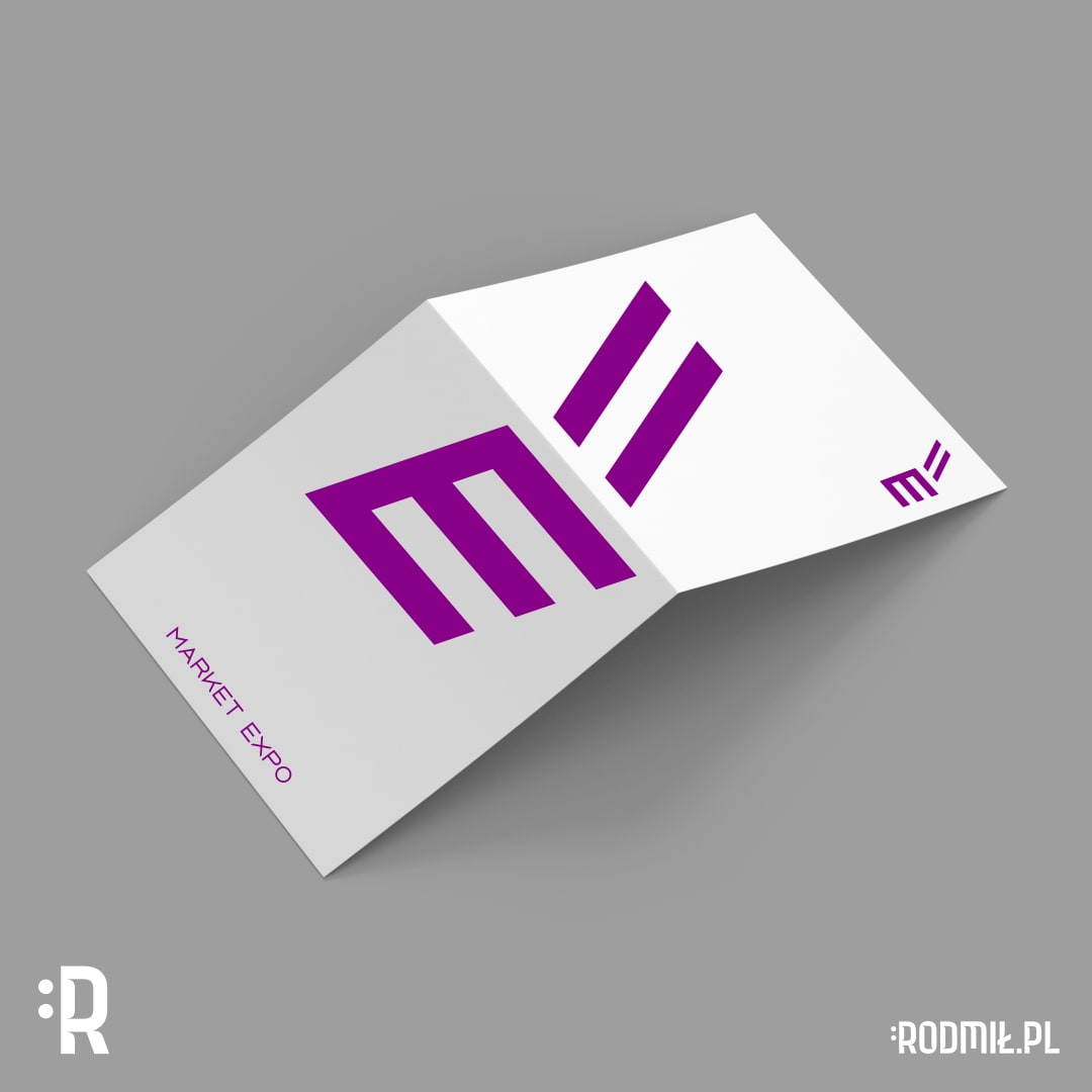 Projekt graficzny logo firmy Market Expo. Fioletowy piktogram ME na białej ulotce reklamowej.