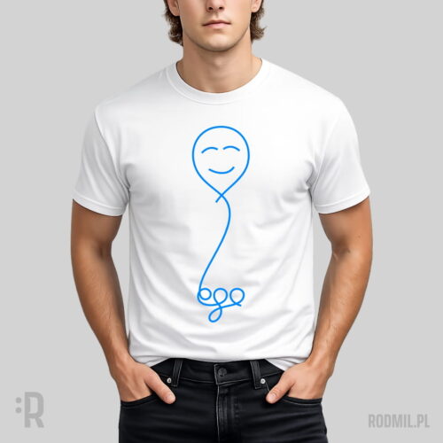 EGO - koszulka męska z nadrukiem Model w białej koszulce z nadrukiem projektu graficznego biało-niebieskiego balonika z zadowoloną miną i słowem "ego" ułożonym z tasiemki, na której się trzyma.