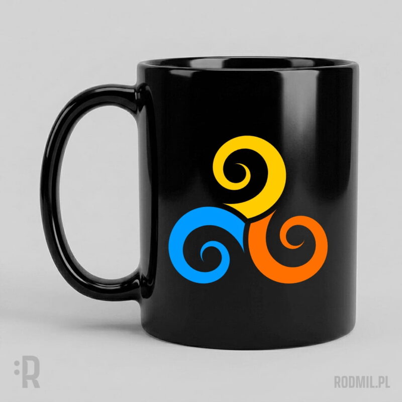 Prawia, Jawia, Nawia - Triskelion - kubek słowiański czarny z nadrukiem Kubek czarny z nadrukiem projektu graficznego TRISKELION, Trzy spiralne wiry w kolorach: pomarańczowym, niebieskim i żółtym, ułożone w kole.