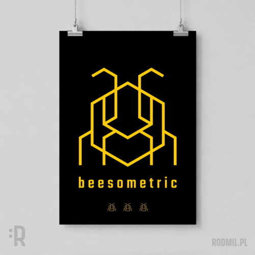 Beesometric - plakat pionowy A1-A4 Czarny plakat wiszący na ścianie z projektem graficznym żółtej, konturowej, geometrycznej, heksagonalnej pszczoły i napisem pod nią BEESOMETRIC.